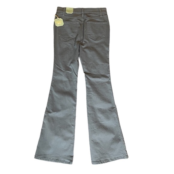 5/$25 RYEGRASS high-waisted, semi-flare denim jean size 4 - Picture 3 of 8